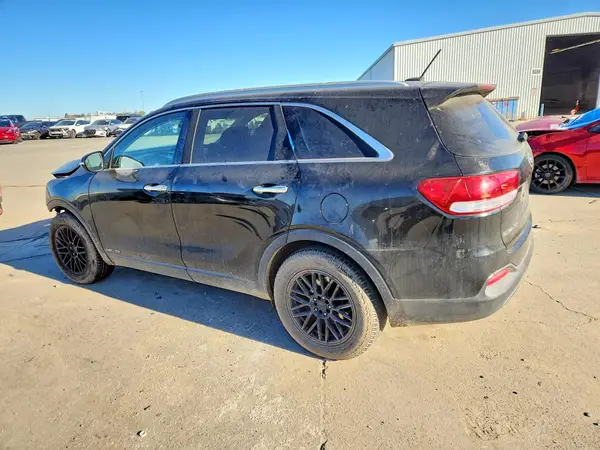 5XYPGDA58HG282082 2017 KIA SORENTO - Image 2