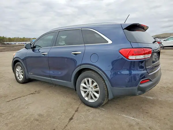 5XYPGDA58HG293227 2017 KIA SORENTO - Image 2
