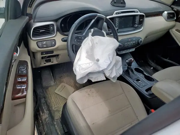 5XYPGDA58HG307143 2017 KIA SORENTO - Image 8