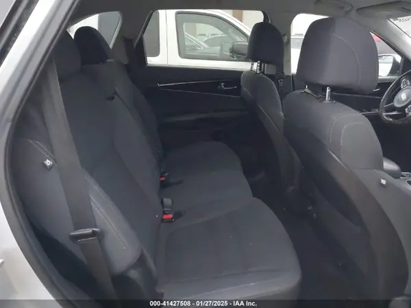5XYPGDA58HG320331 2017 KIA SORENTO - Image 8