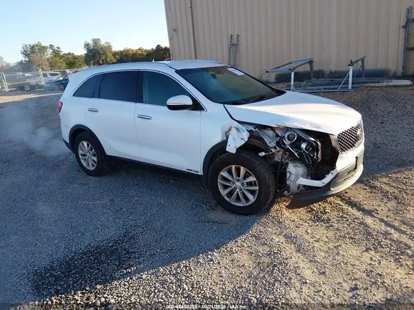 5XYPGDA58HG321088 2017 KIA SORENTO - Image 1