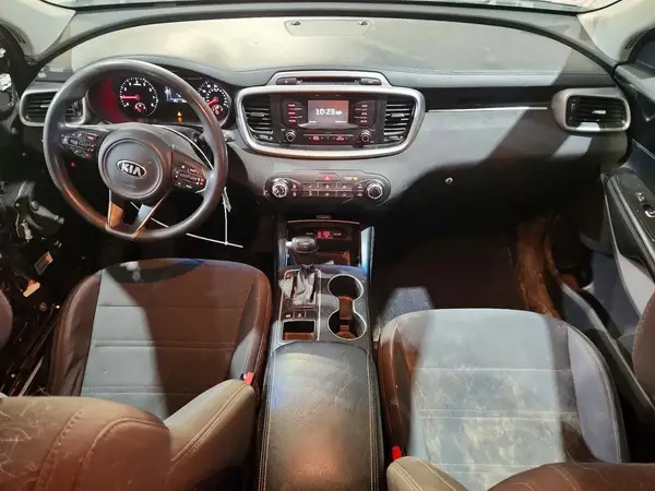 5XYPGDA58HG326193 2017 KIA SORENTO - Image 8