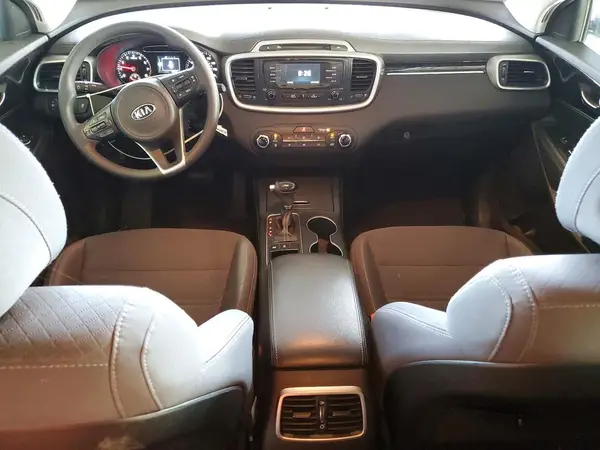 5XYPGDA58HG331992 2017 KIA SORENTO - Image 8