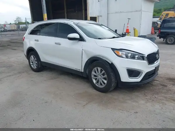 5XYPGDA58HG335914 2017 KIA SORENTO - Image 1