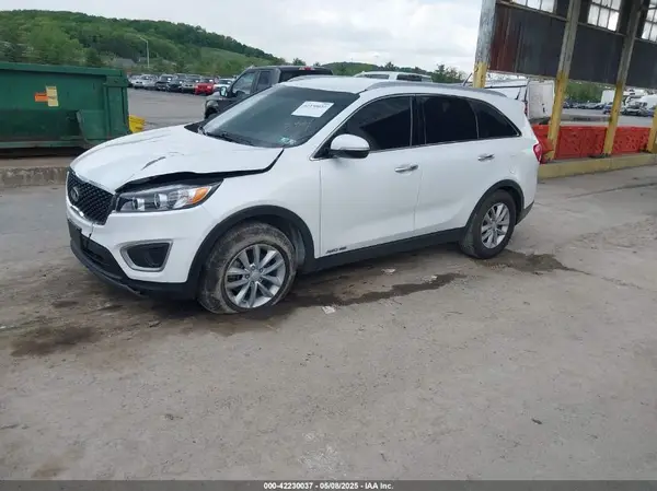 5XYPGDA58HG335914 2017 KIA SORENTO - Image 2