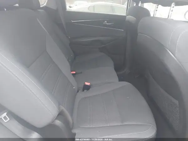 5XYPGDA58JG343470 2018 KIA SORENTO - Image 8