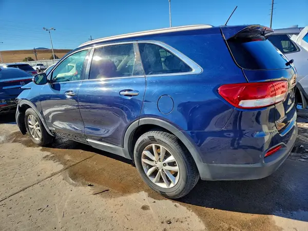 5XYPGDA58JG343663 2018 KIA SORENTO - Image 2
