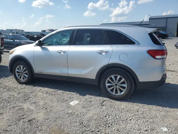 5XYPGDA58JG350838 2018 KIA SORENTO - Image 2