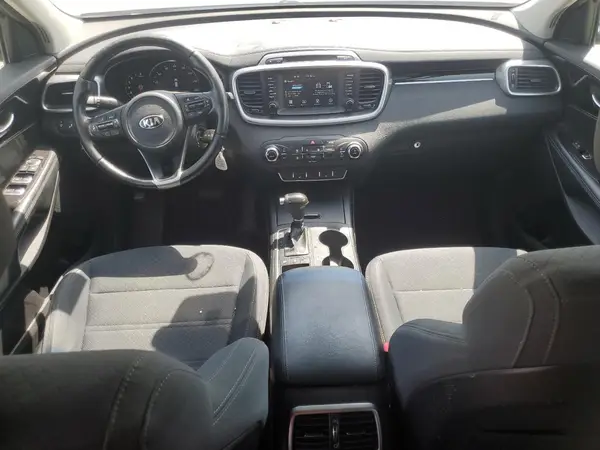 5XYPGDA58JG365582 2018 KIA SORENTO - Image 8
