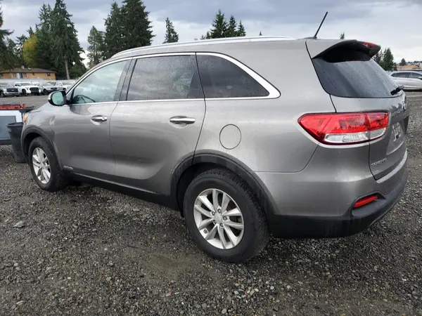 5XYPGDA58JG374198 2018 KIA SORENTO - Image 2