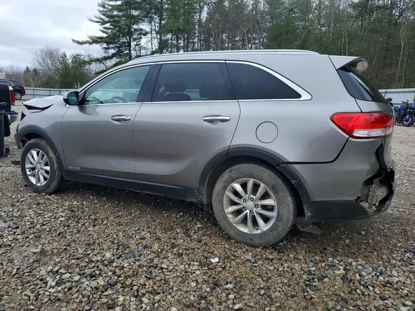 5XYPGDA58JG375707 2018 KIA SORENTO - Image 2