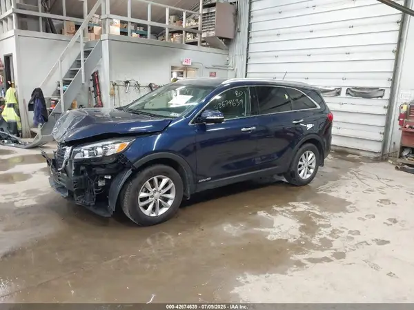 5XYPGDA58JG391048 2018 KIA SORENTO - Image 2