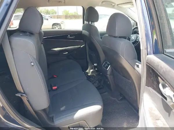 5XYPGDA58JG394029 2018 KIA SORENTO - Image 8