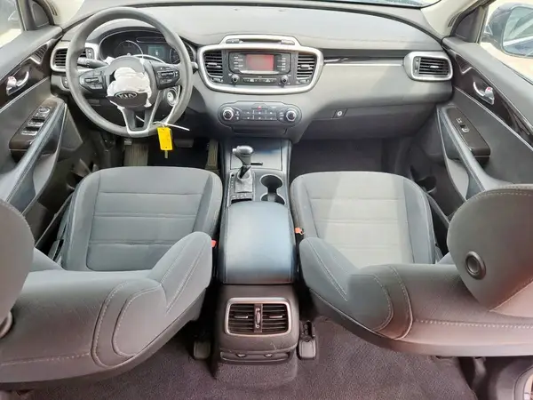 5XYPGDA58JG413677 2018 KIA SORENTO - Image 8