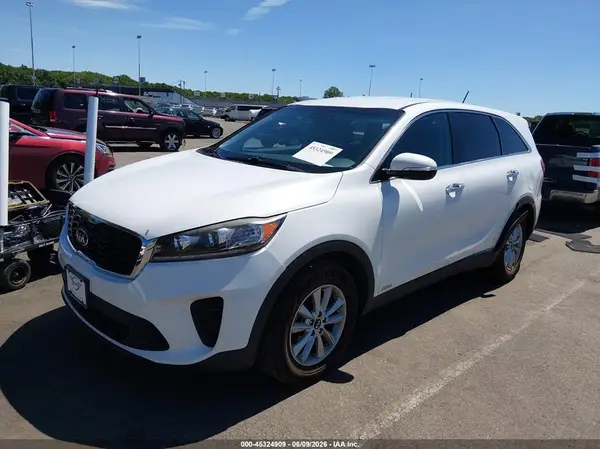 5XYPGDA58KG441304 2019 KIA SORENTO - Image 2