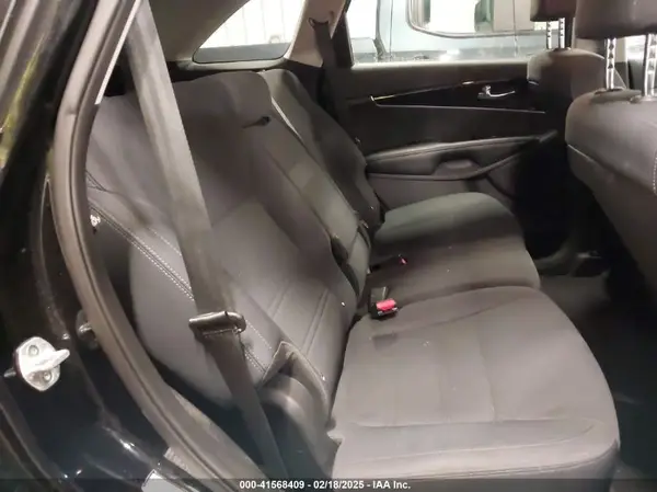 5XYPGDA58KG441545 2019 KIA SORENTO - Image 8