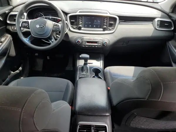5XYPGDA58KG441562 2019 KIA SORENTO - Image 8