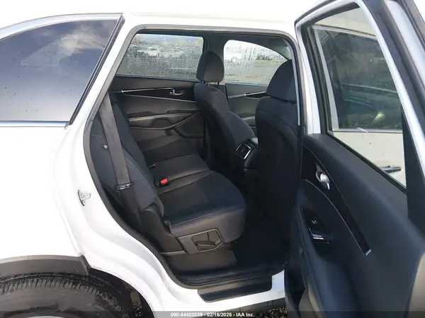 5XYPGDA58KG454778 2019 KIA SORENTO - Image 8
