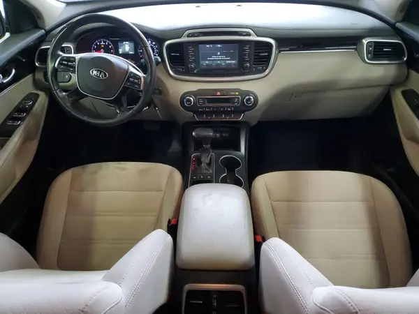 5XYPGDA58KG455686 2019 KIA SORENTO - Image 8