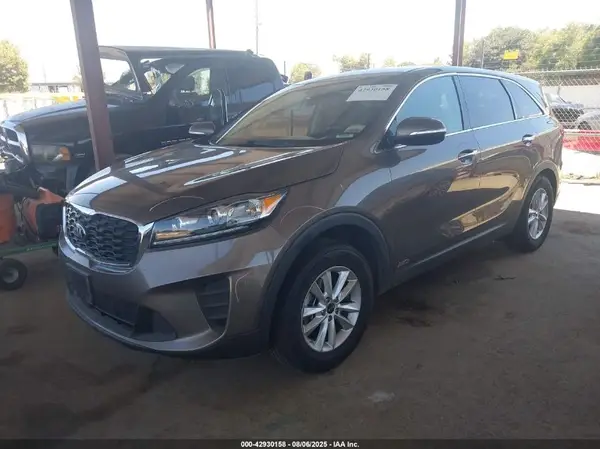 5XYPGDA58KG461293 2019 KIA SORENTO - Image 2