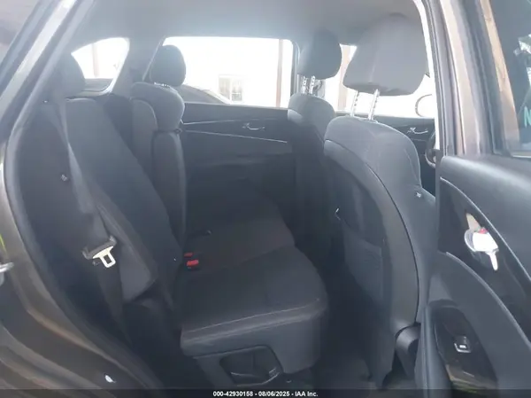 5XYPGDA58KG461293 2019 KIA SORENTO - Image 8