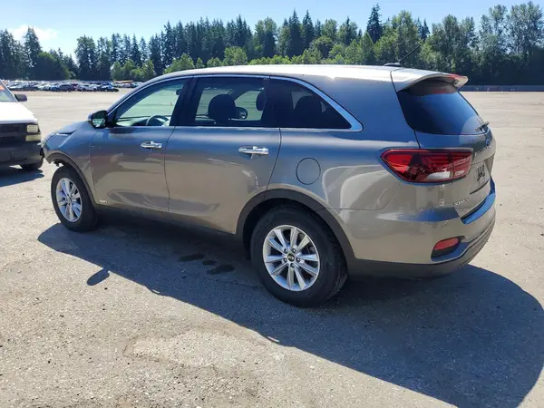 5XYPGDA58KG469877 2019 KIA SORENTO - Image 2