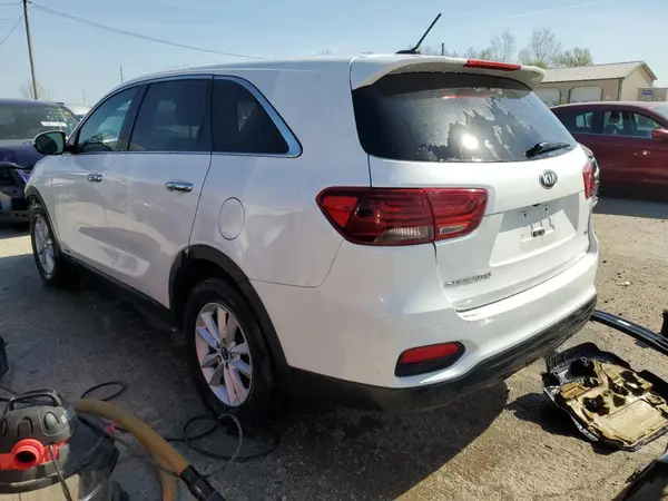 5XYPGDA58KG483861 2019 KIA SORENTO - Image 2