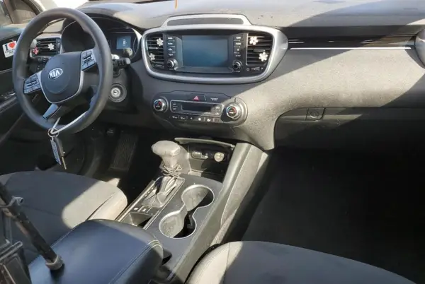 5XYPGDA58KG483861 2019 KIA SORENTO - Image 8