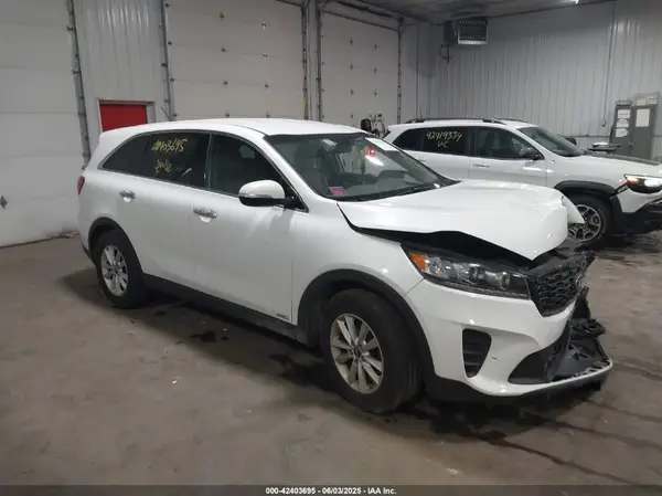 5XYPGDA58KG486470 2019 KIA SORENTO - Image 1