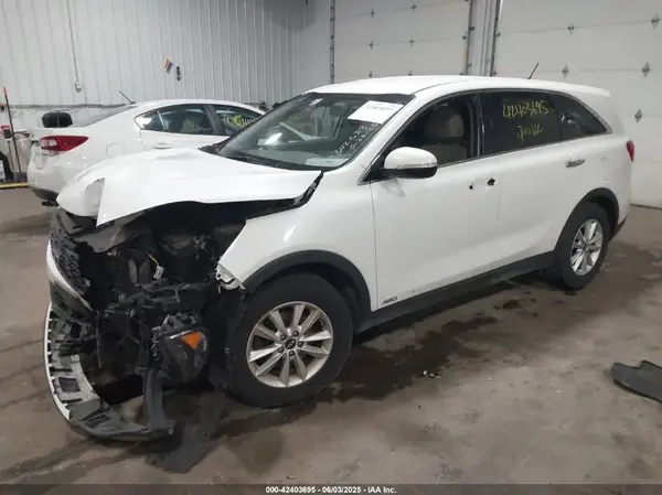 5XYPGDA58KG486470 2019 KIA SORENTO - Image 2