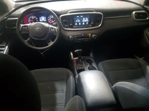 5XYPGDA58KG487702 2019 KIA SORENTO - Image 8