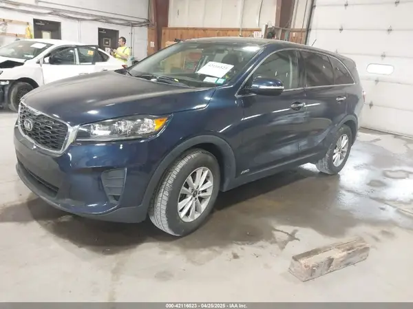 5XYPGDA58KG495332 2019 KIA SORENTO - Image 2