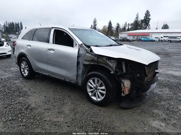 5XYPGDA58KG504272 2019 KIA SORENTO - Image 1
