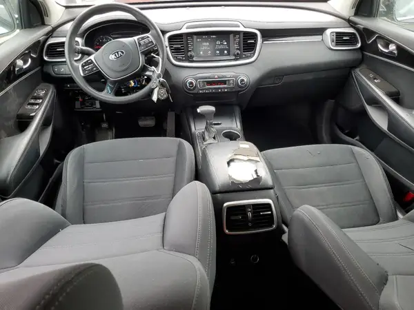 5XYPGDA58KG545484 2019 KIA SORENTO - Image 8