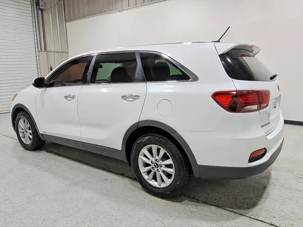 5XYPGDA58KG547669 2019 KIA SORENTO - Image 2