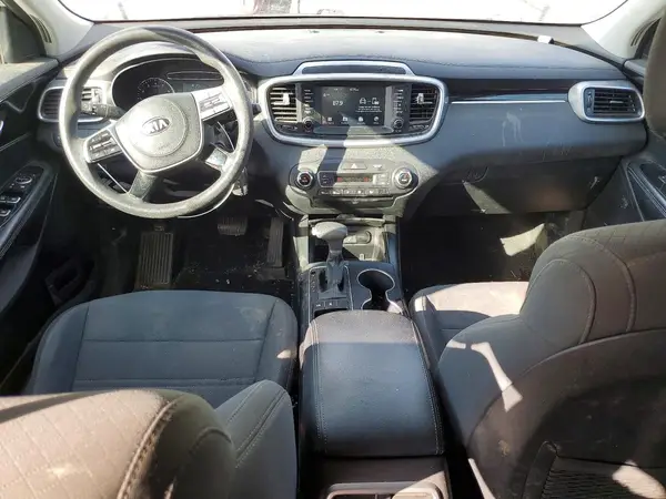 5XYPGDA58KG561877 2019 KIA SORENTO - Image 8