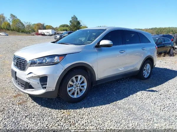 5XYPGDA58KG572314 2019 KIA SORENTO - Image 2