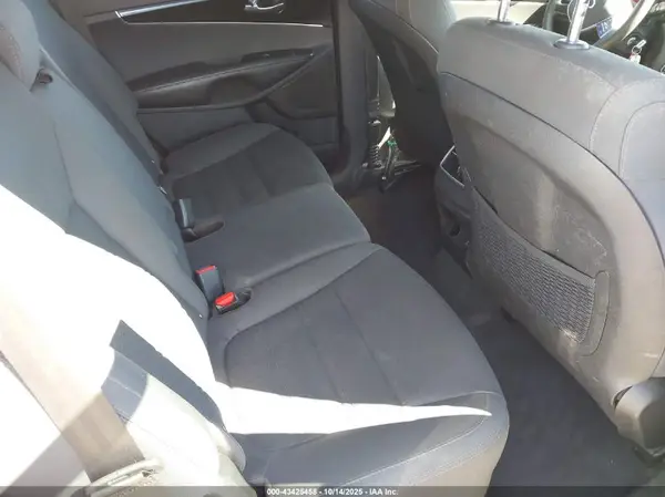 5XYPGDA58KG572314 2019 KIA SORENTO - Image 8