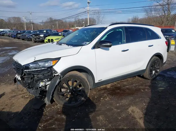5XYPGDA58KG583748 2019 KIA SORENTO - Image 2