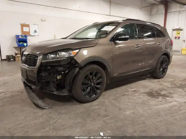 5XYPGDA58KG588030 2019 KIA SORENTO - Image 2