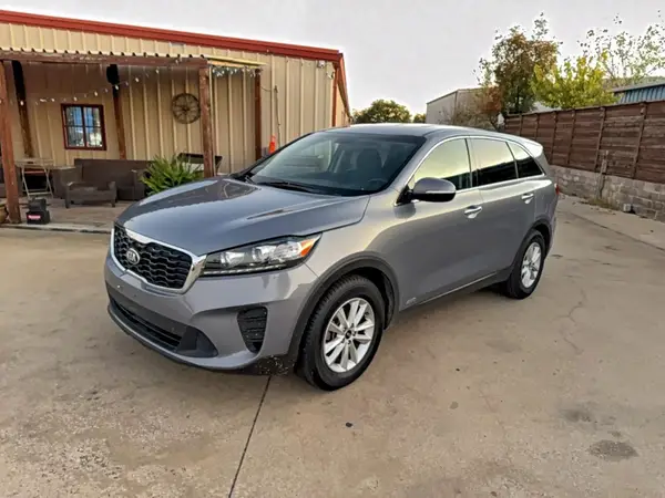 5XYPGDA58LG615051 2020 KIA SORENTO - Image 2