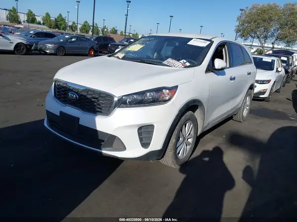 5XYPGDA58LG681762 2020 KIA SORENTO - Image 2