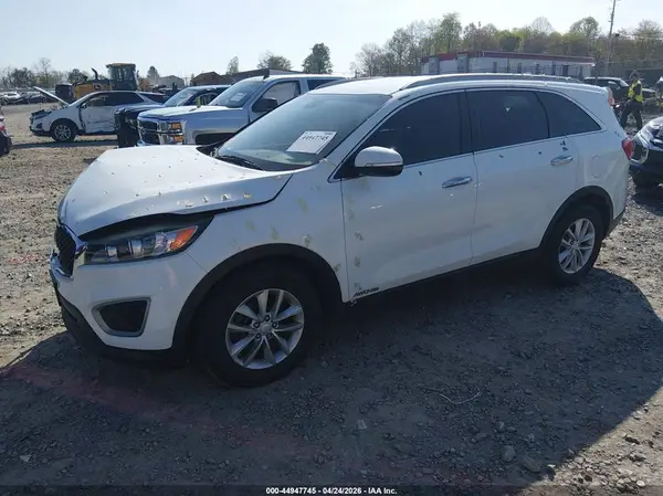 5XYPGDA59GG045339 2016 KIA SORENTO - Image 2