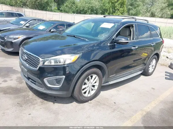 5XYPGDA59GG072573 2016 KIA SORENTO - Image 2