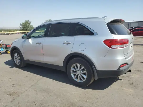 5XYPGDA59GG073982 2016 KIA SORENTO - Image 2