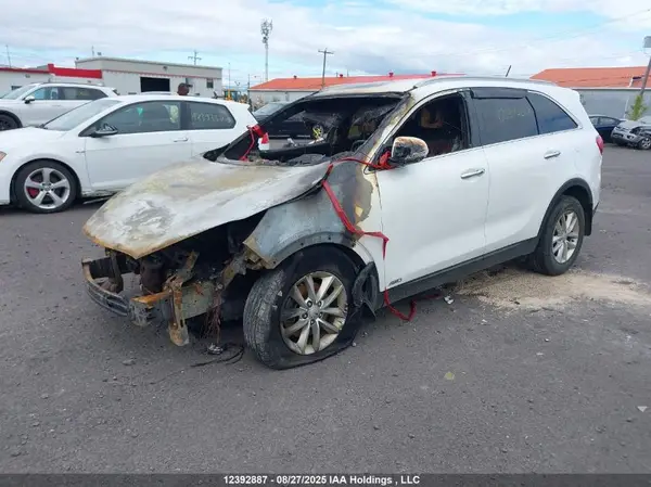 5XYPGDA59GG092726 2016 KIA SORENTO - Image 2