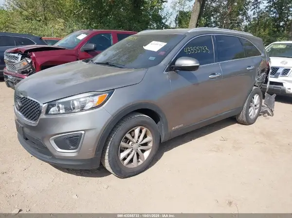 5XYPGDA59GG131041 2016 KIA SORENTO - Image 2