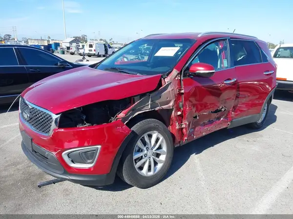 5XYPGDA59GG131864 2016 KIA SORENTO - Image 2