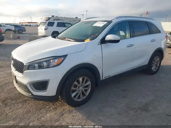 5XYPGDA59GG134537 2016 KIA SORENTO - Image 2