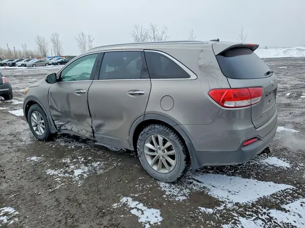 5XYPGDA59GG138569 2016 KIA SORENTO - Image 2